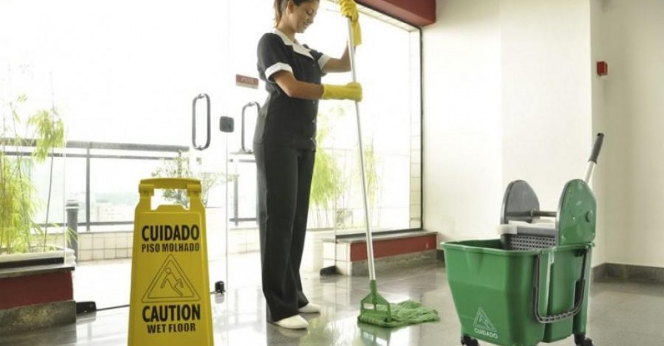 5 dicas na hora de terceirizar a limpeza de sua empresa